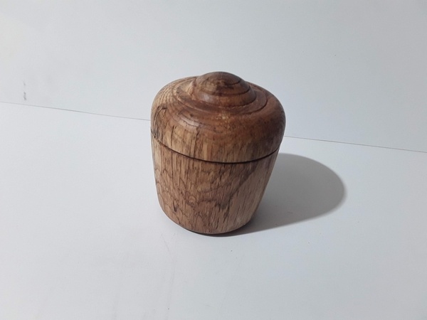 Boite en chêne échauffé