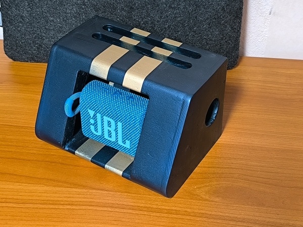 Cab pour petite enceinte bluetooth