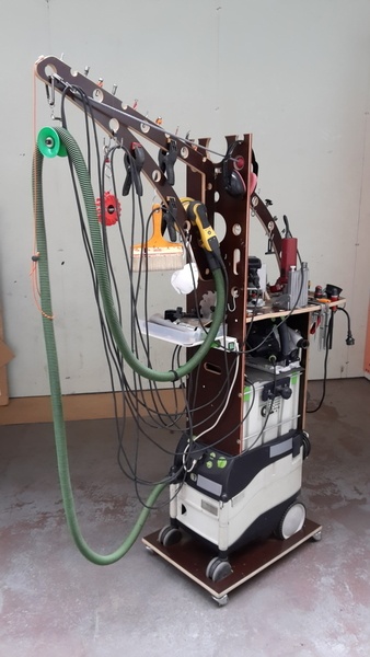 Unite de travail avec bras articule