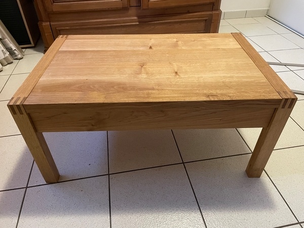 Table de salon à tiroir