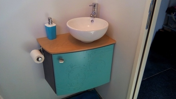 Petit meuble lave main pour WC