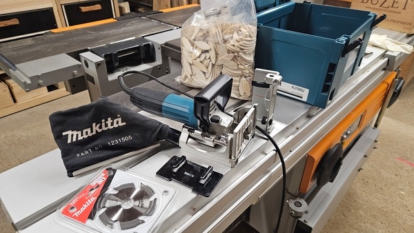 A vendre Lamelleuse MAKITA PJ 7000 J