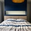 Tête de lit bleue