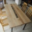 La table aux petits galets