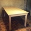 Table aux pieds courbes