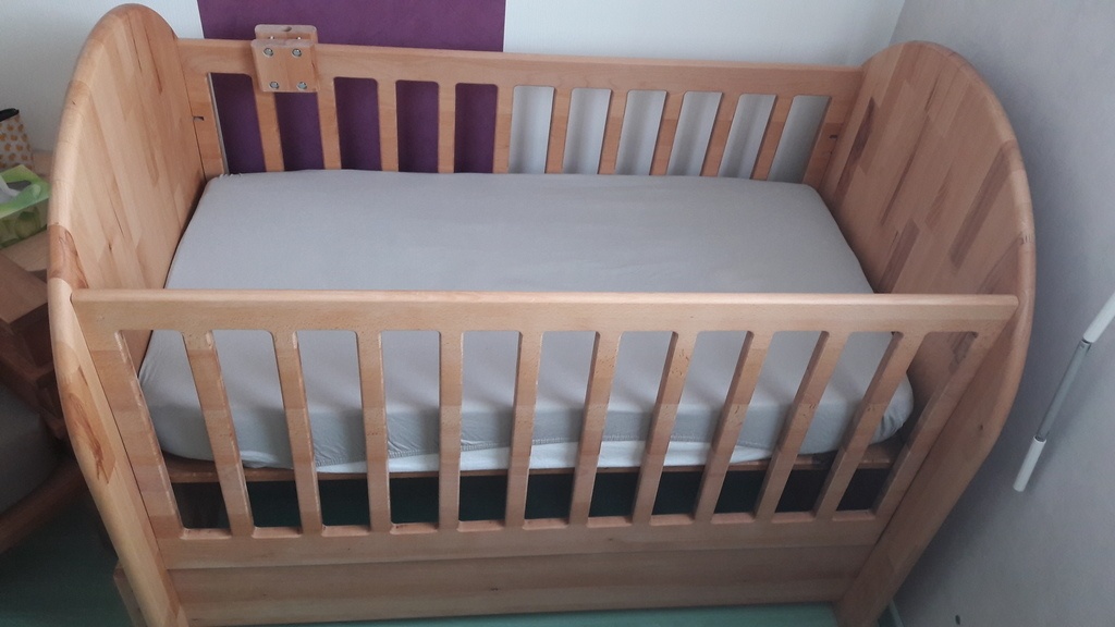 Lit Bebe Demontable Par Zorro Sur L Air Du Bois