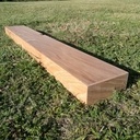 Étagère suspendue pour barre de son