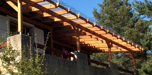 Pergola translucide en douglas